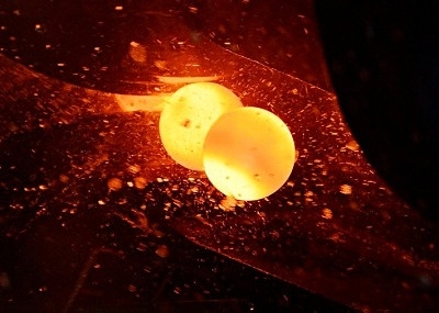 High Hardness Carbon Forged Steel Grinding Ball 60mm 150mm Forged Grinding Steel Balls