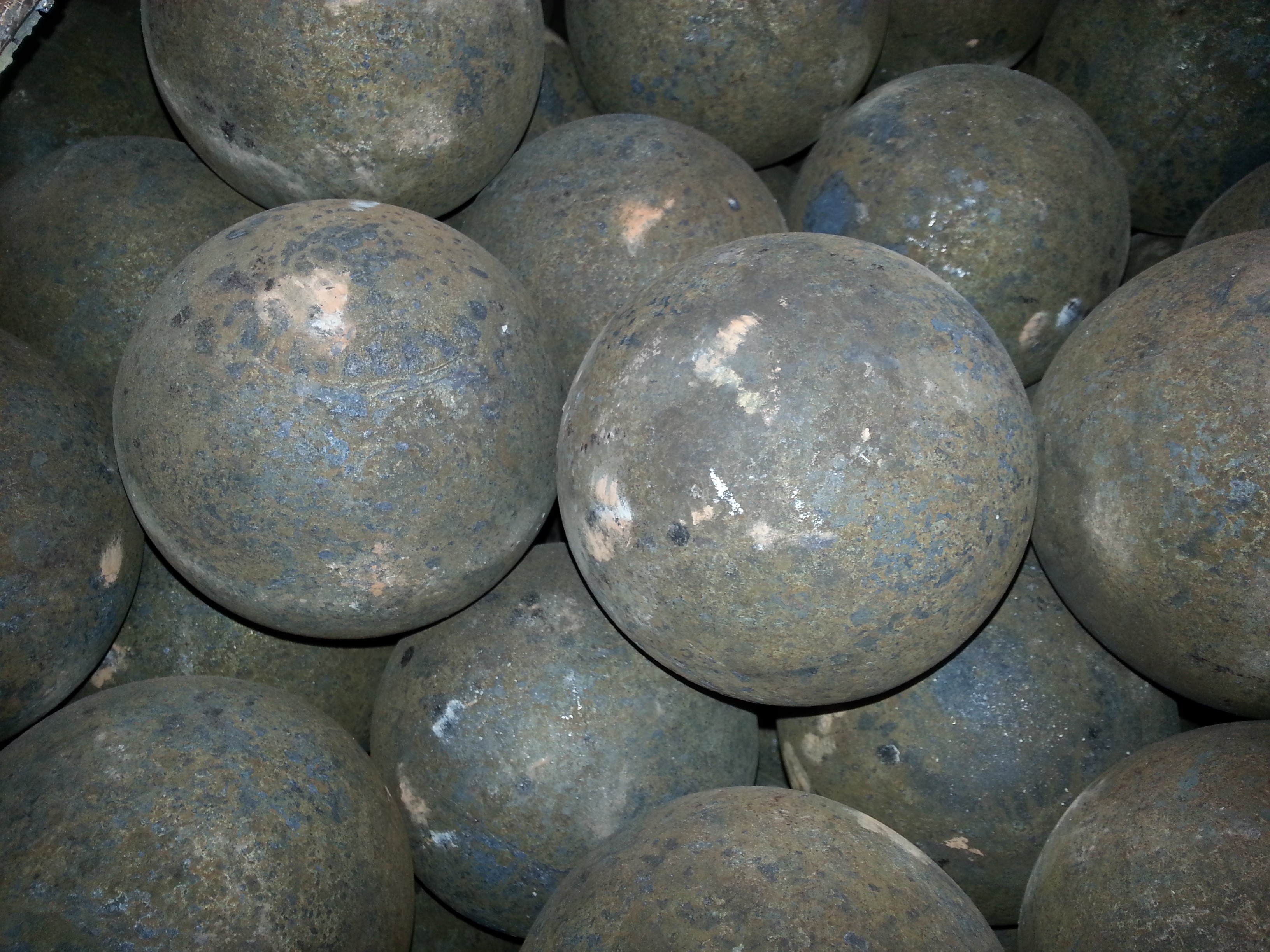 Forged Casting Hot Rolling Grinding Steel Ball For Mine And Cement Plant